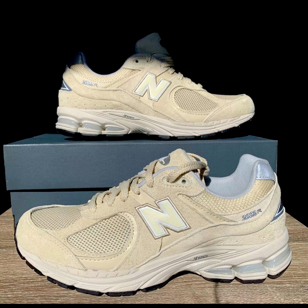 Brand New -  New Balance 2002R in Cream